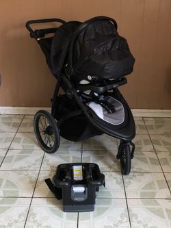 PRACTICALLY NEW GRACO JOGGING TRAVEL SYSTEM STROLLER CAR SEAT AND BASE!!!!!