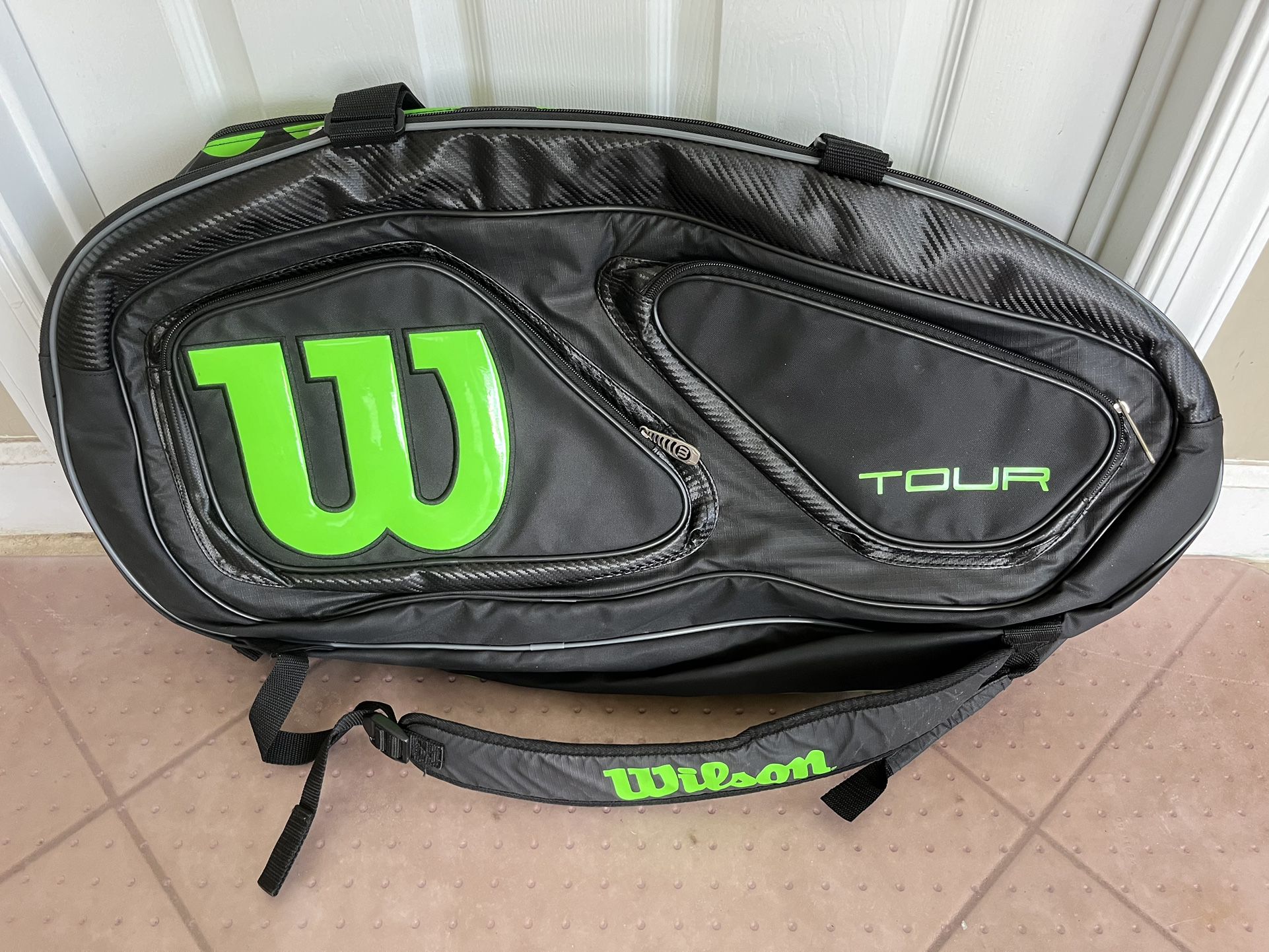 New Wilson Tour V Blade Black/Green 9-Pack Tennis Racquet/Racket Carry Bag w/ Shoulder Straps
