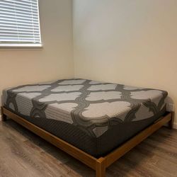 🛏️ Queen Mattress + Bed Frame Set – Great Condition