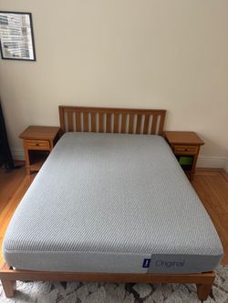 Casper Queen Size Mattress & Mattress Frame