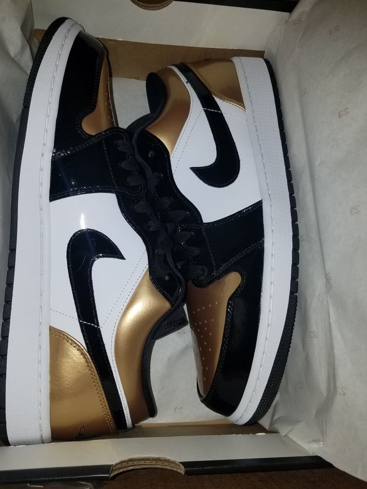 JORDAN 1 LOW GOLD TOE SZ 13