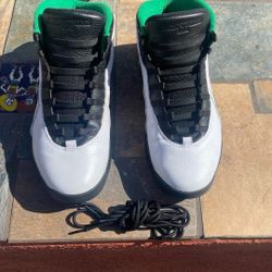 Jordan  Ten 🔟. Size 13