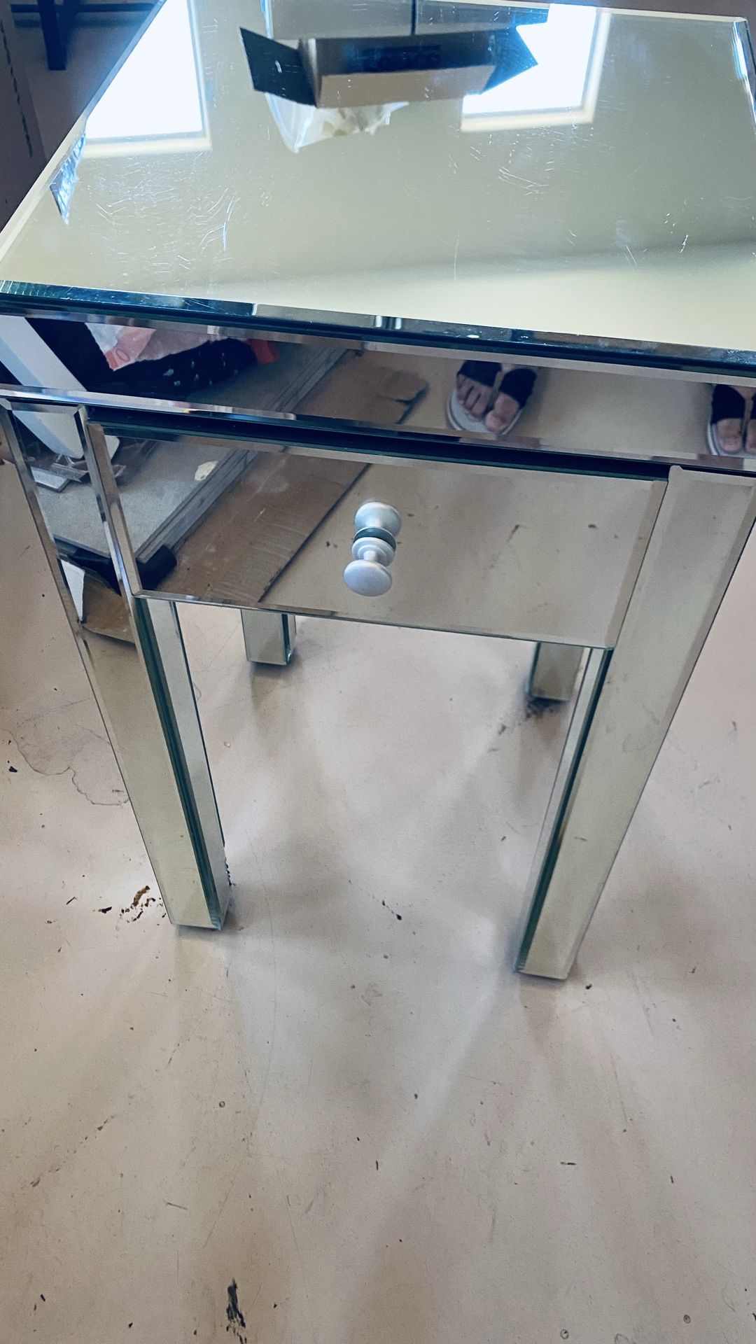 2 Mirrored side Tables