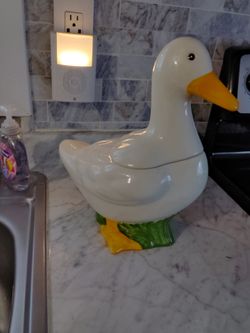 Cookie jar duck