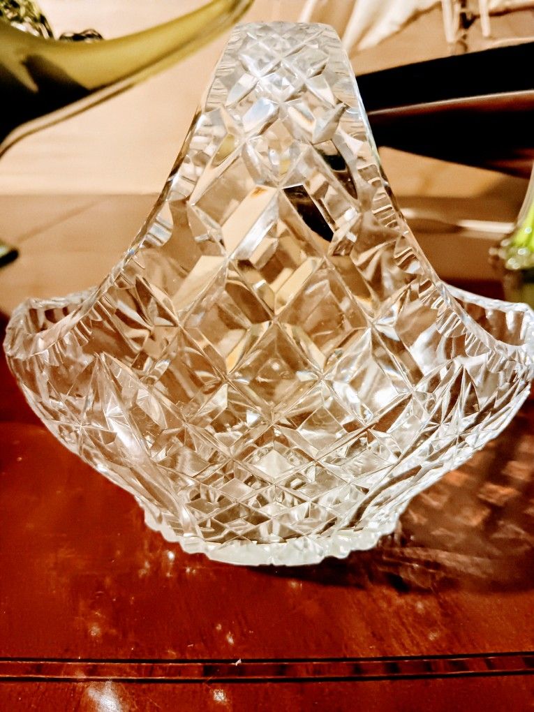 BELGIUM CRYSTAL Vase/Crystal Basket