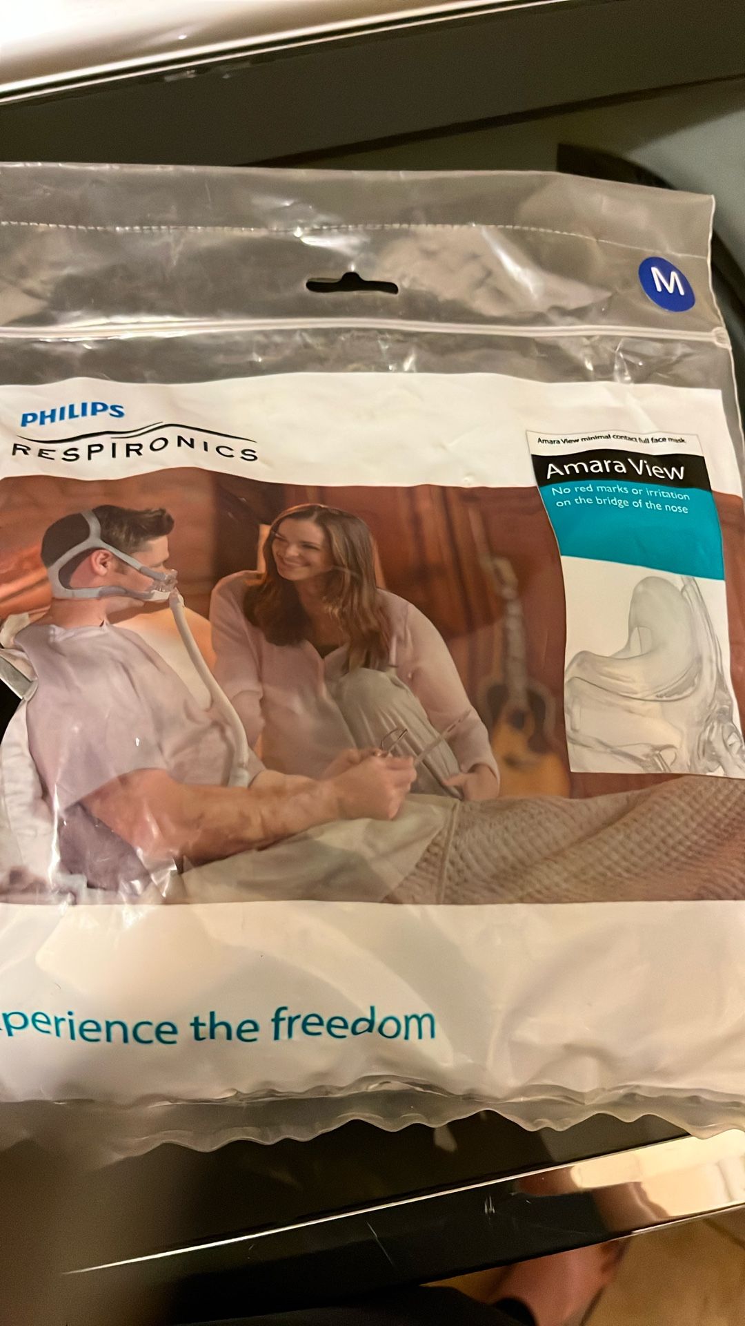 Amara View minimal contact full face mask