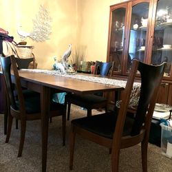 Mid Century Danish Modern Forward Drop Leaf Dining Table with extension leaf and 6 side dining chairs
