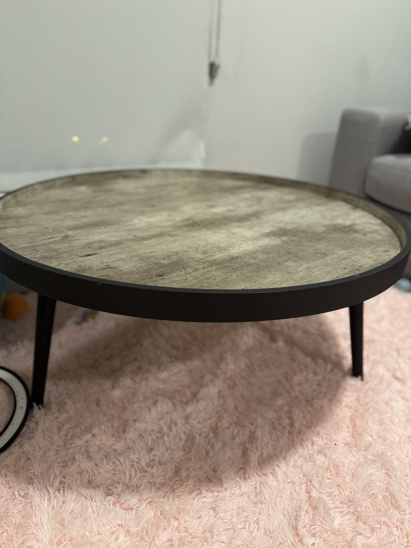 Safavieh Round Coffee Table