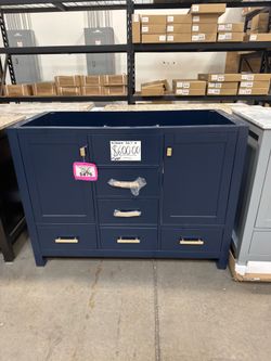 Clearance vanity azul