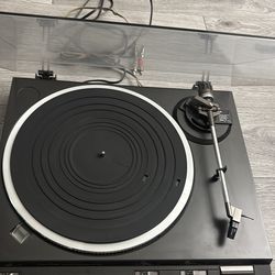 Technics turntable SL-DD33