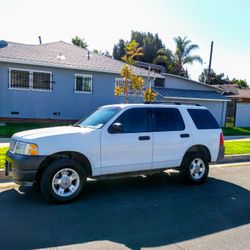 2004 Ford Explorer