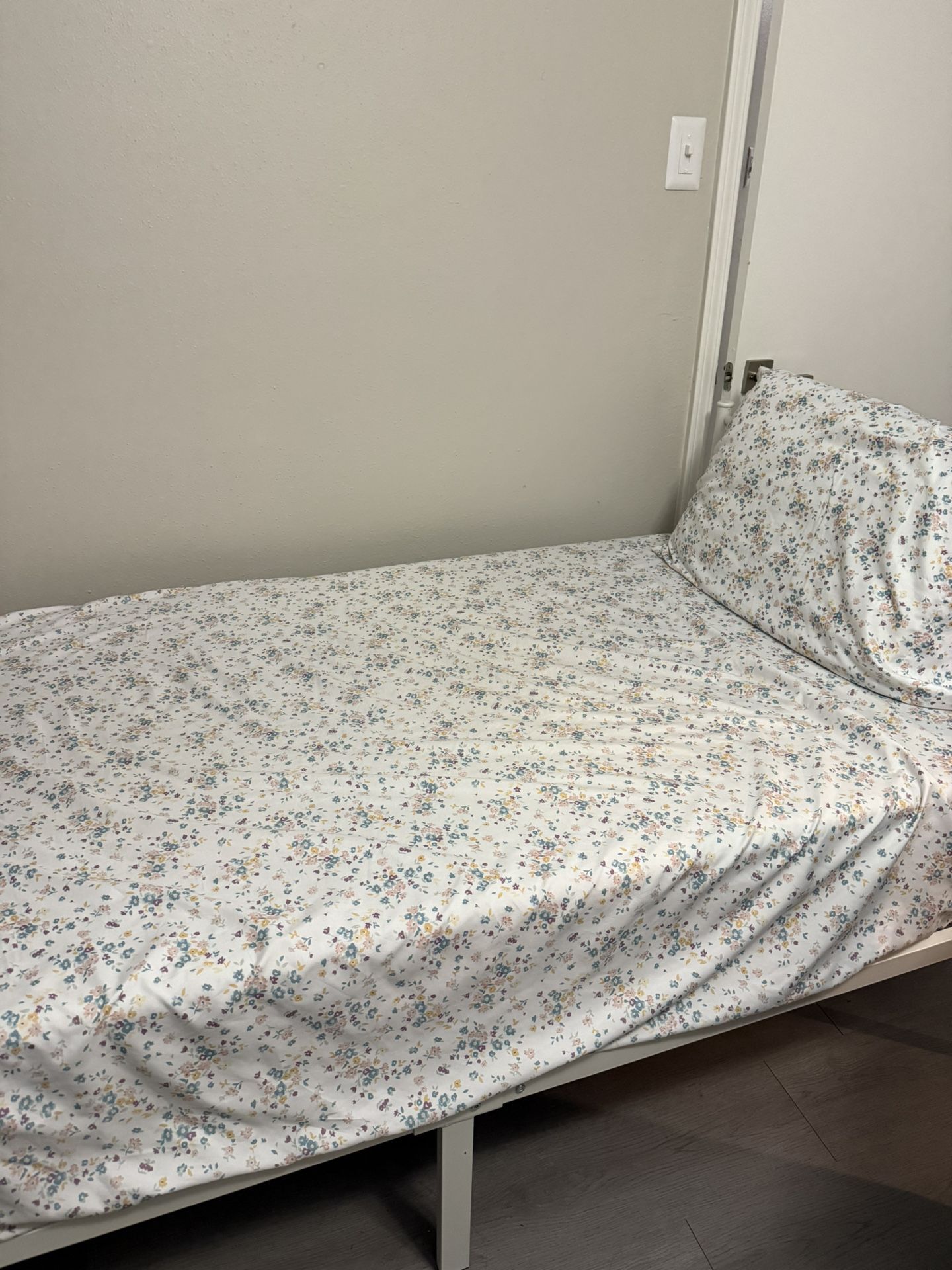 Twin XL Mattress With Bed Frame