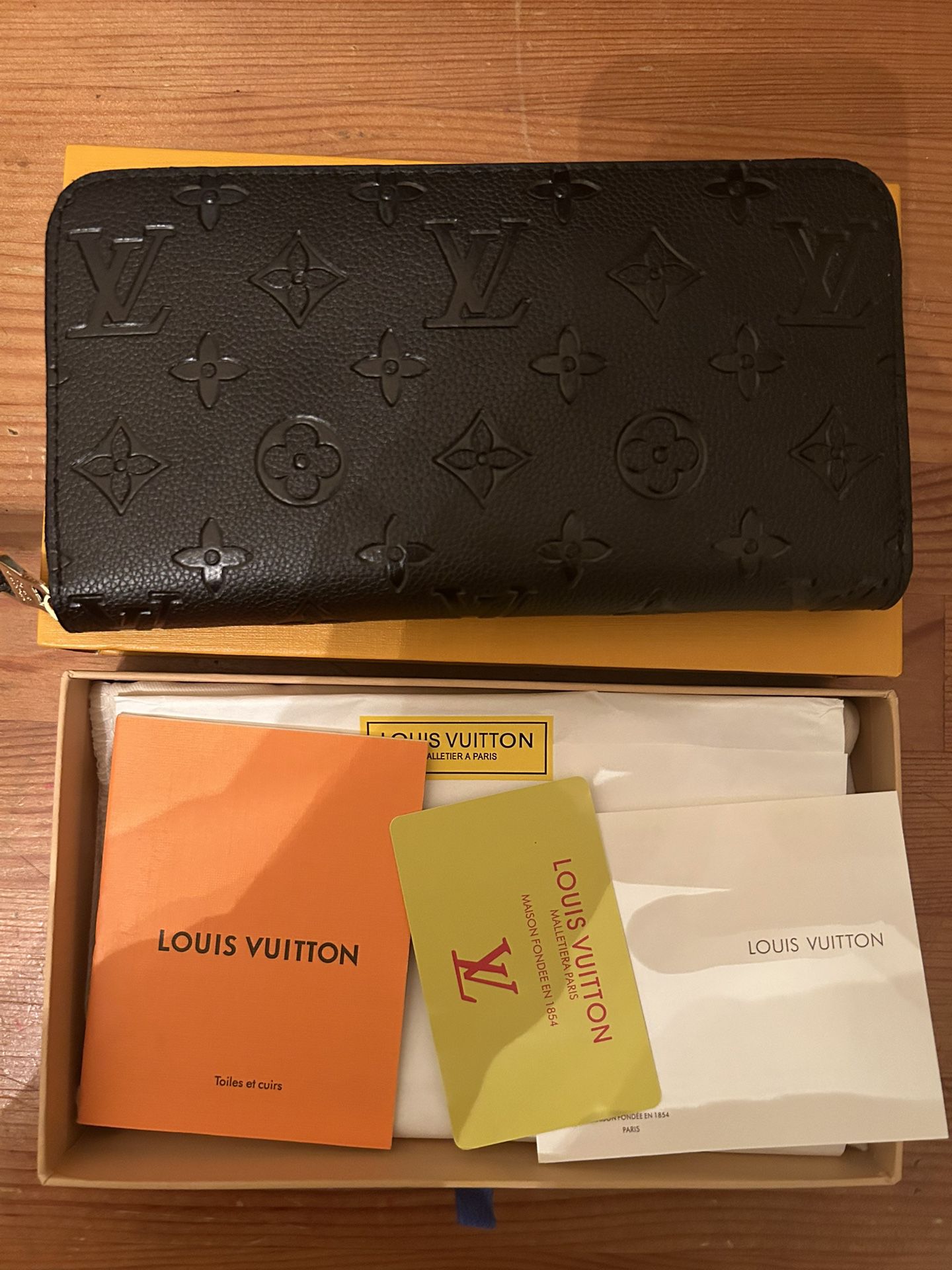 Louis Vuitton M61864 Monogram Empreinte Zippy Wallet - Black for Sale in  Houston, TX - OfferUp