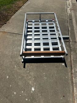Aluminum hitch basket