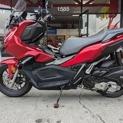 2022 HONDA ADV150 Scooter 400 Miles