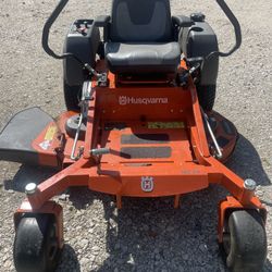 Husqvarna Zero Turn Mower 54”
