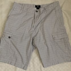 Calvin Klein Men's Size 34 9” Flat Front Cargo Shorts