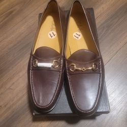 BRAND NEW IN BOX COLEHAAN HORSEBIT LOAFERS!