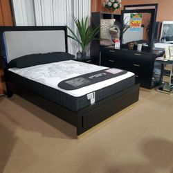 4pc Queen Bedroom Set