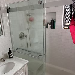Kholer Levity Plus tub shower door 3/8in thick glass