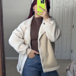 Oversized beige Sherpa shaket jacket size L-XL