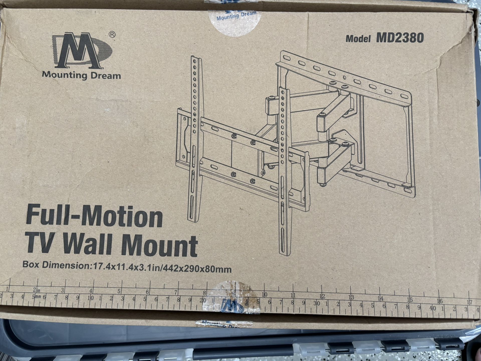 Full-Motion TV Wall Mount