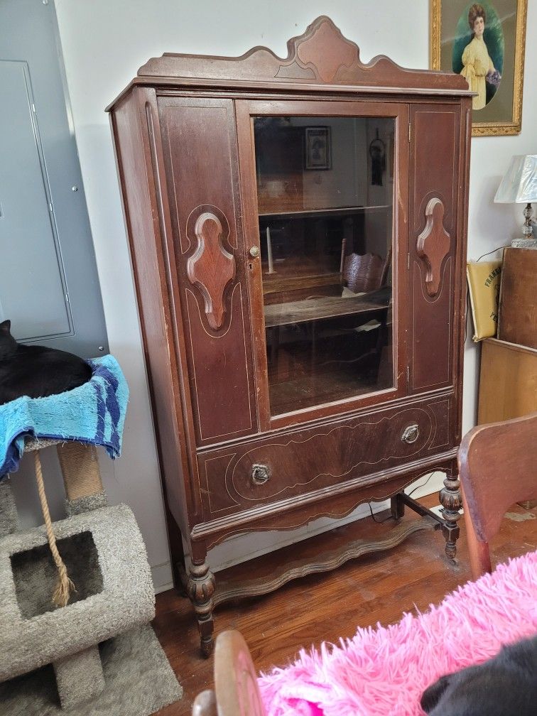 1880 China Cabinet
