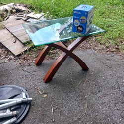 Set Of 2 Lovely Glass Top End Tables