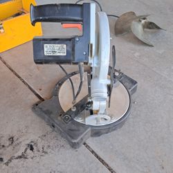 MITER SAW