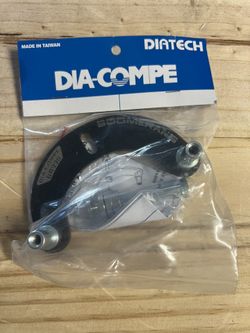 Dia sales compe boomerang