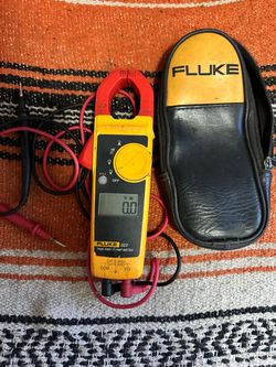Fluke 323 True RMS Clamp Meter