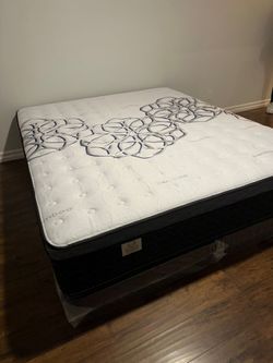 King Size Mattress Pillow Top New bedframe sold separately