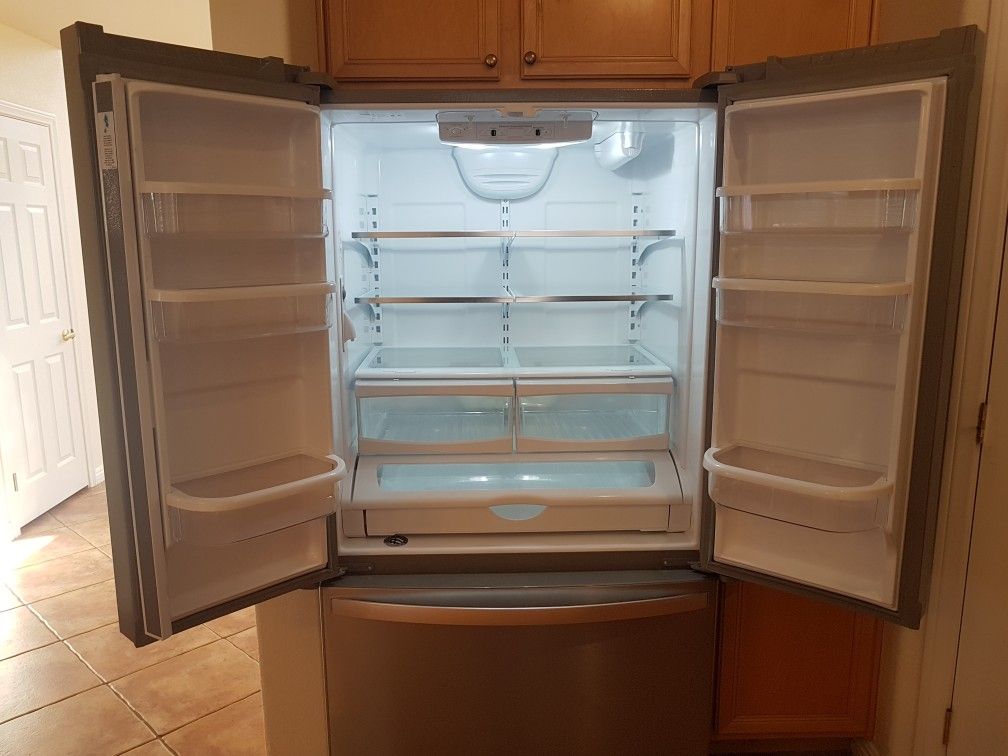 PRISTINE! Virtually New WHIRLPOOL French Door Refrigerator; Highly Rated, 25 cu ft