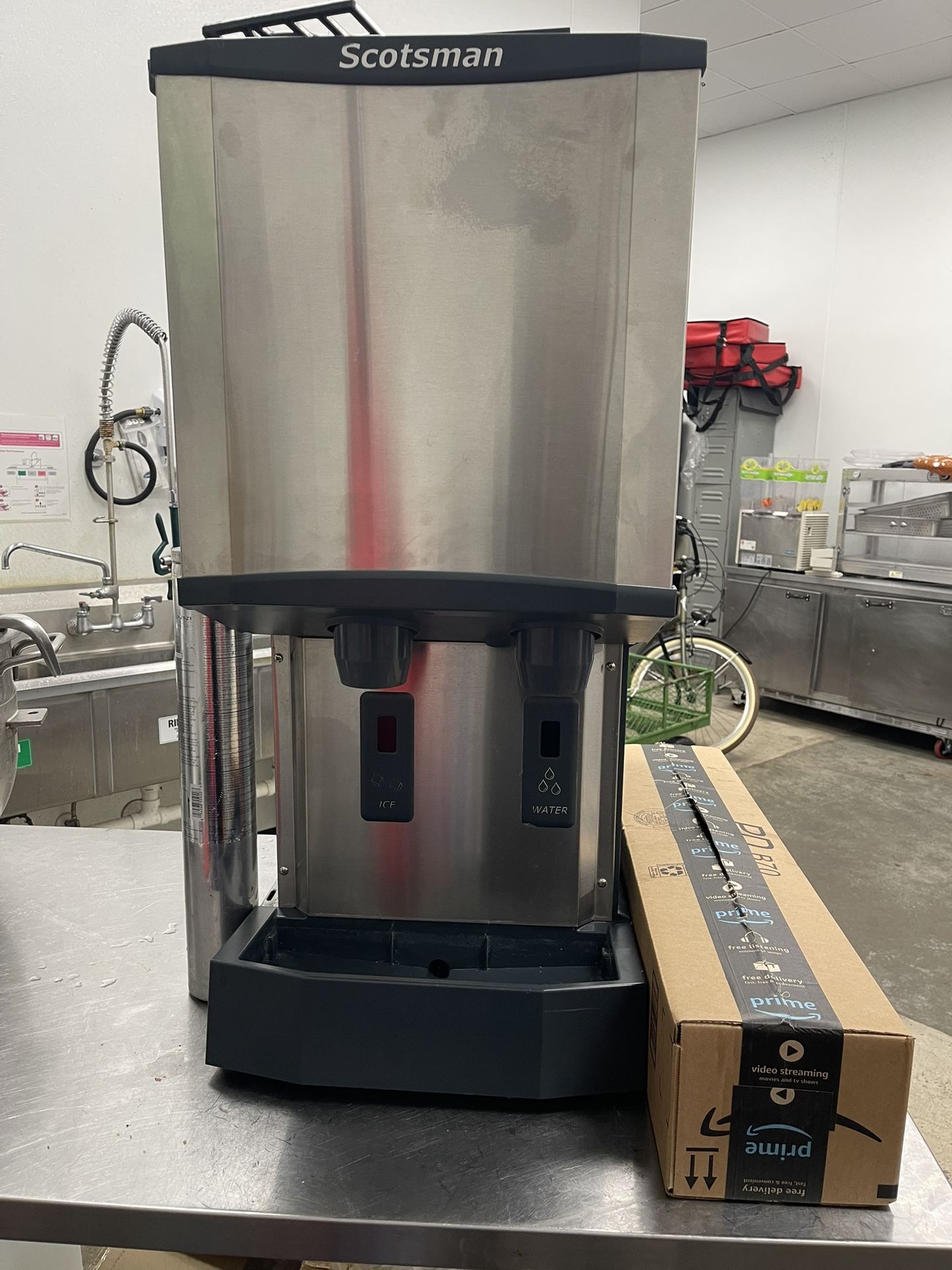Nugget Ice Maker / Water Dispenser