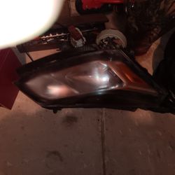 2016 Chevy Traverse Front Headlight  Assembly