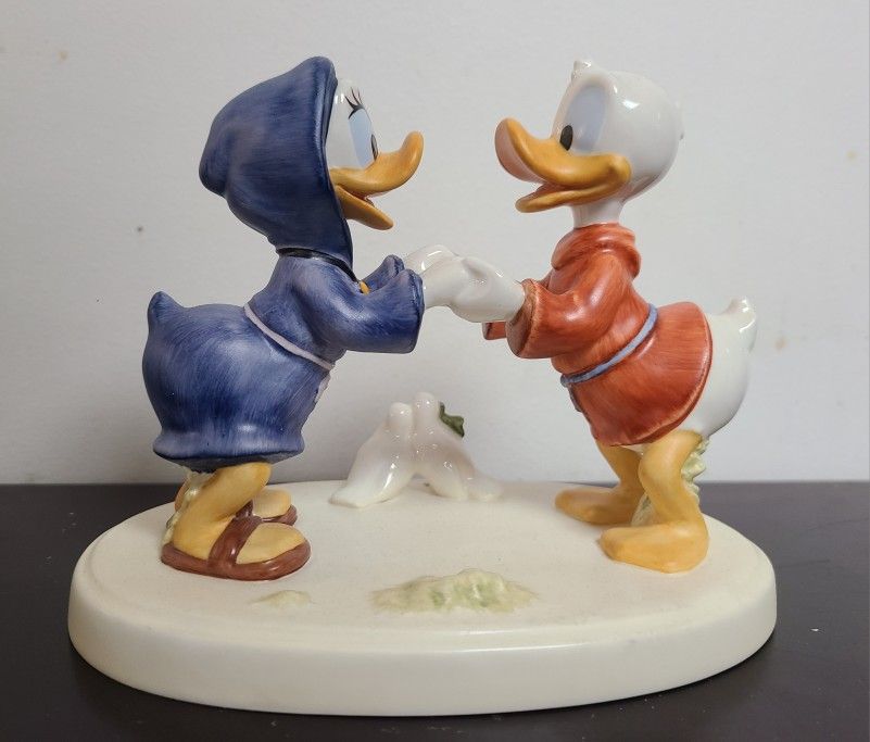 Disney Goebel Pomp And Circumstance Signed Figure