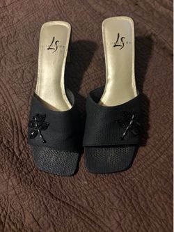 Women's sandals size 8 1/2