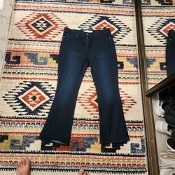 Signature Levi's Mid Rise Boot Cut Size 14