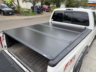 Tonno Pro Tri-Fold Hard Truck Bed Tonneau Cover