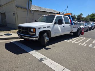 1995 Chevy 3500 tow truck wheel lift wrecker