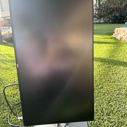DELL 24” COMPUTER MONITOR U2417HT 47TH AVE. AND DOBBINS IN LAVEEN