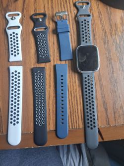 Smart watch with 3 bands