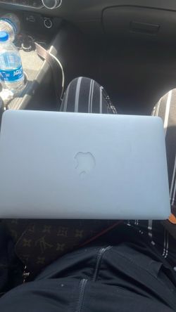 Apple MacBook