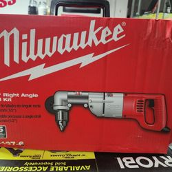 Milwaukee 7 Amp Corded 1/2"  Right Angle Drill Kit