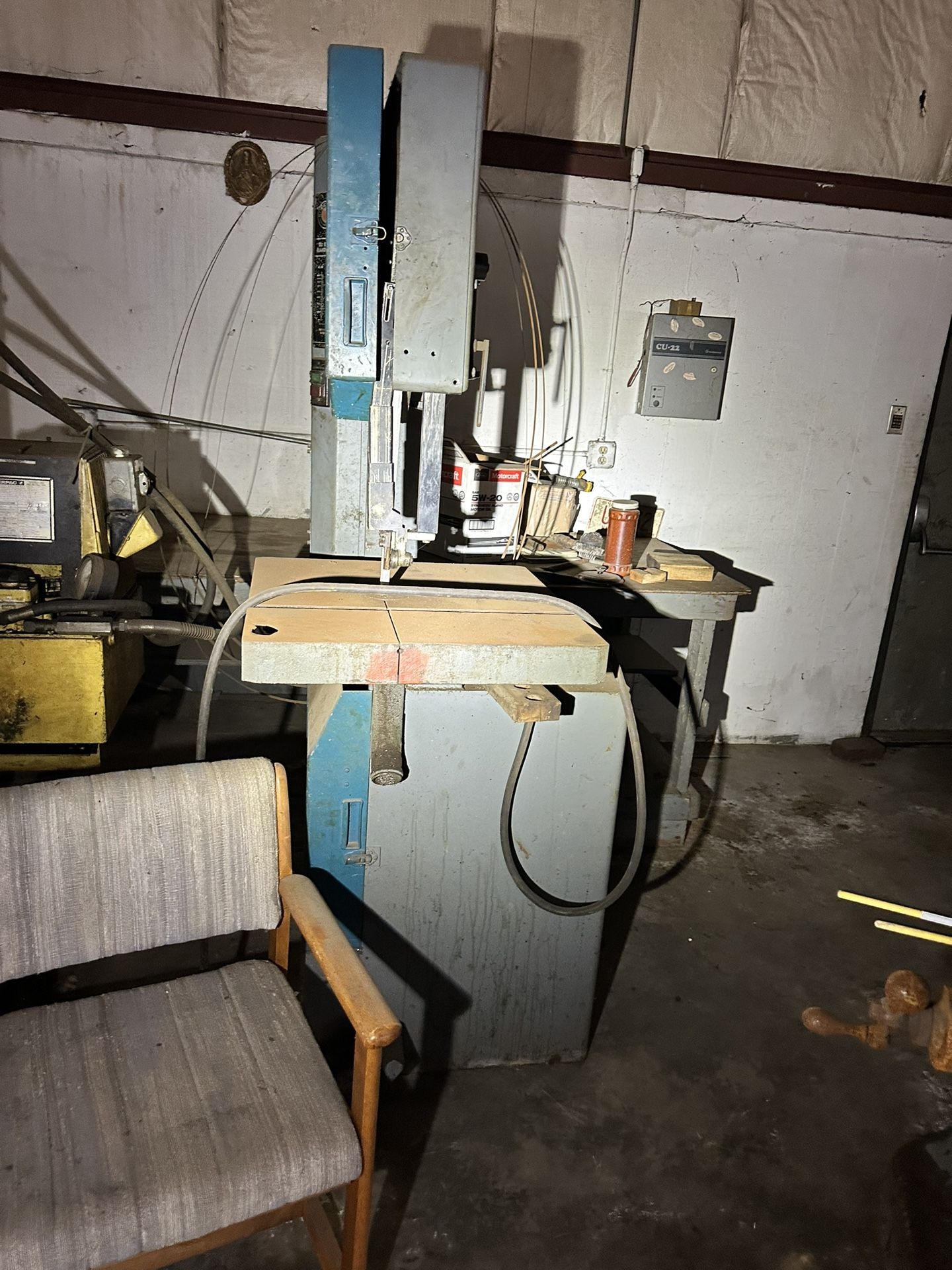 Used Rockwell 20" Bandsaw (Model 28-3X5, Serial L584102) Title: Rockwell/Delta 20" Metal Cutting Bandsaw - Heavy Duty, Industrial, Used
