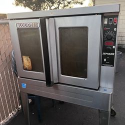 Commercial convection oven