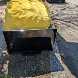 FREE TCL 32 Inch Tv 32s3600