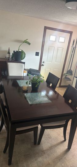 Kitchen table