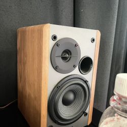 EDIFIER SPEAKERS