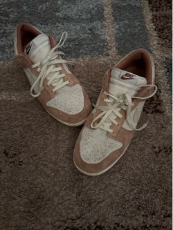 Nice Nike Dunks size 11